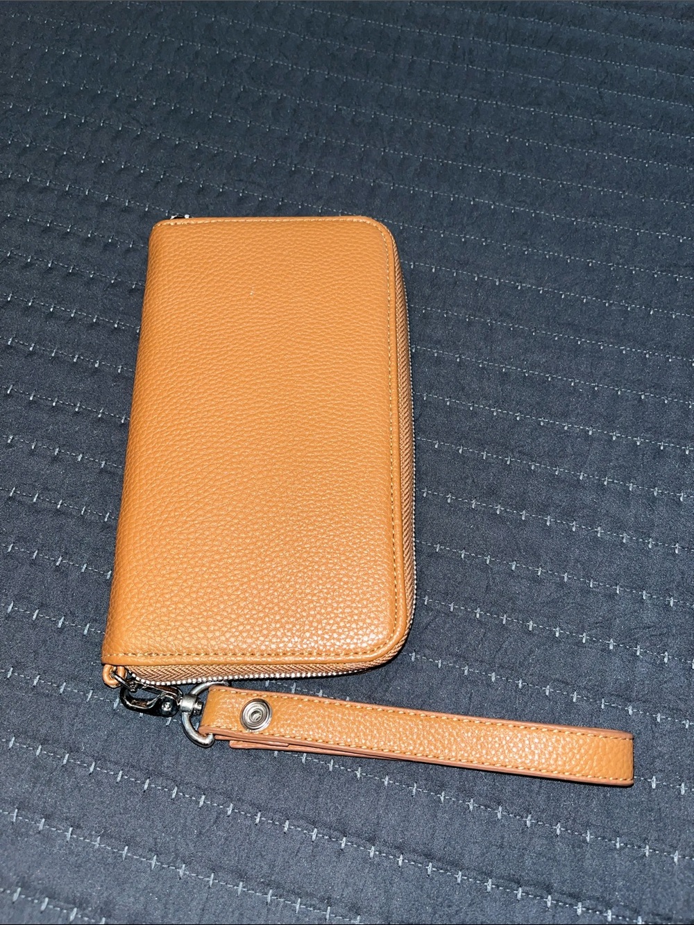 thirty-one Caramel Tan Zip Wristlet Wallet